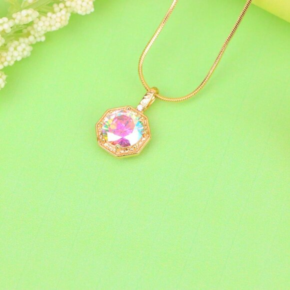 "Gold-Plated Iridescent Pendant – Radiant Glow, XPPT1392 - Picture 10 of 12